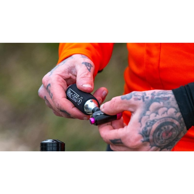 Tlačilka MUC-OFF CO2 MTB inflator kit Tlačilka MUC-OFF CO2 MTB inflator kit