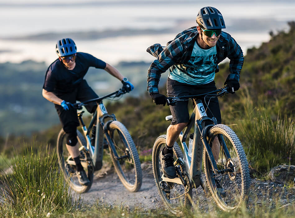 Scott kolesa na trail poteh.