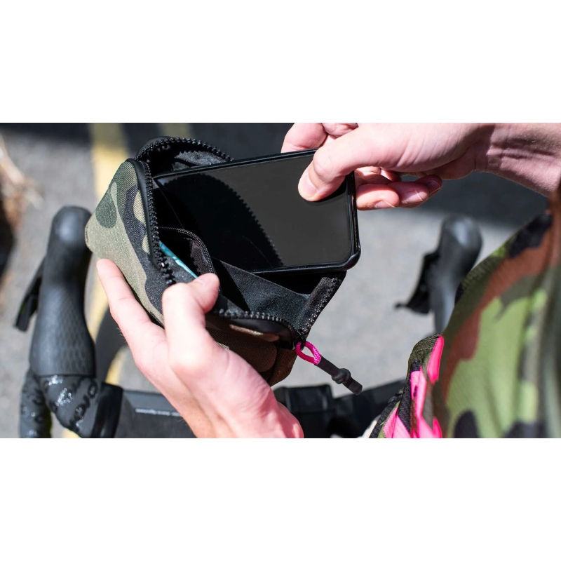 Torbica MUC-OFF Essentials Case Camo Torbica MUC-OFF Essentials Case Camo